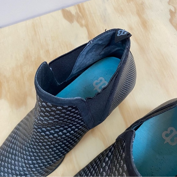 Betabrand Tennis-Western Boot (Black-Diamond) - Picture 2 of 10